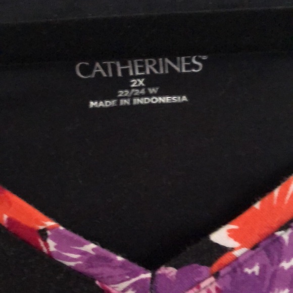 Women’s Plus 2X flowery top - Picture 3 of 4